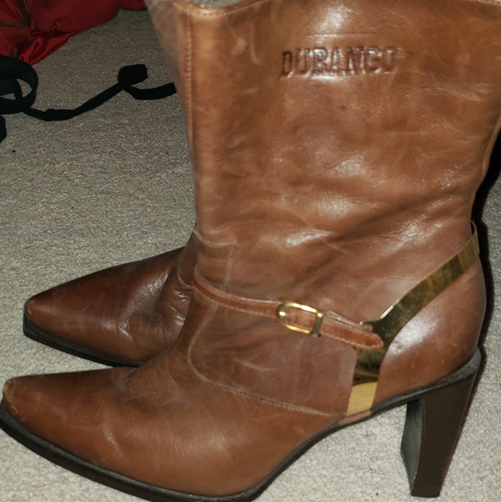 Durango Distressed Learher Bootsb